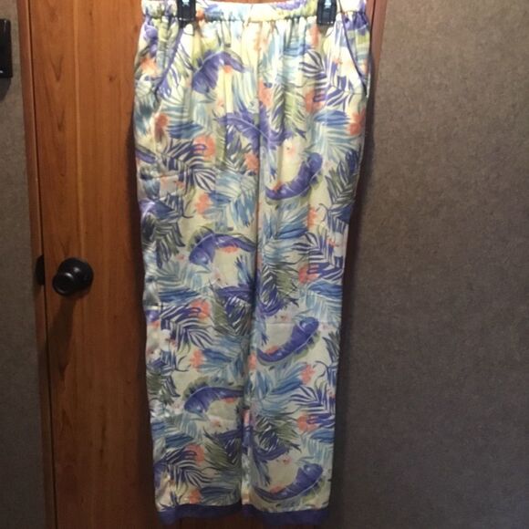 NWT. Forever 21 Brand Women’s Pajama Set Size Medium - Picture 9 of 12